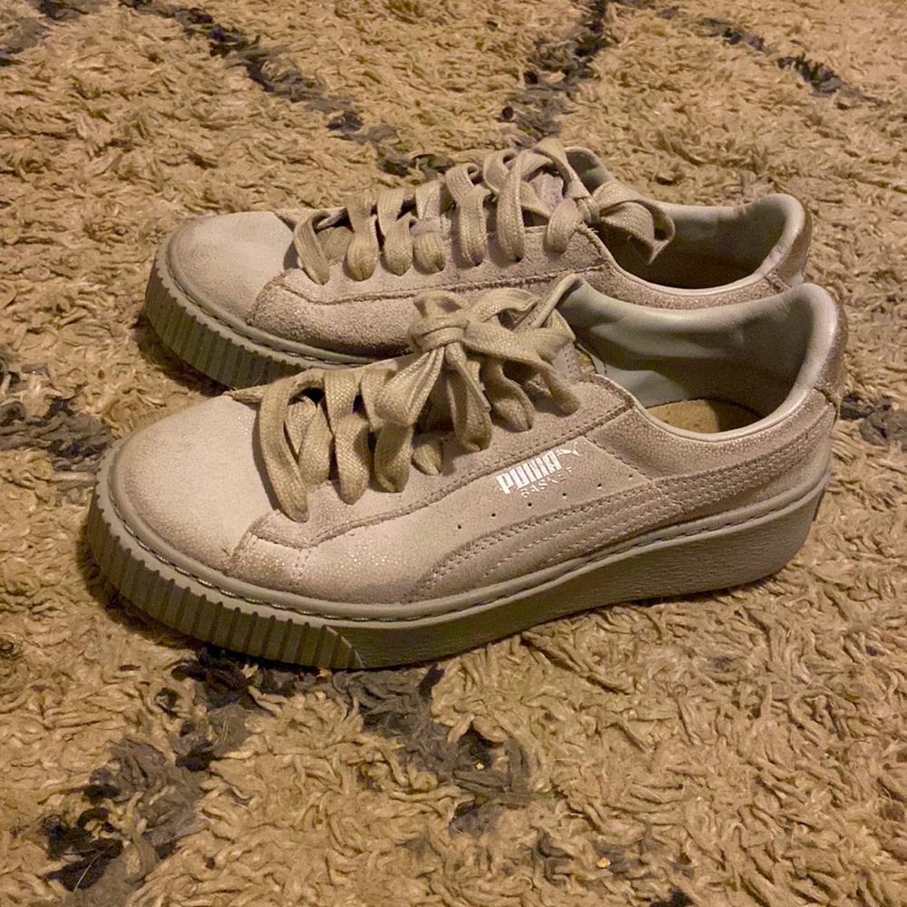 Womens sneakers